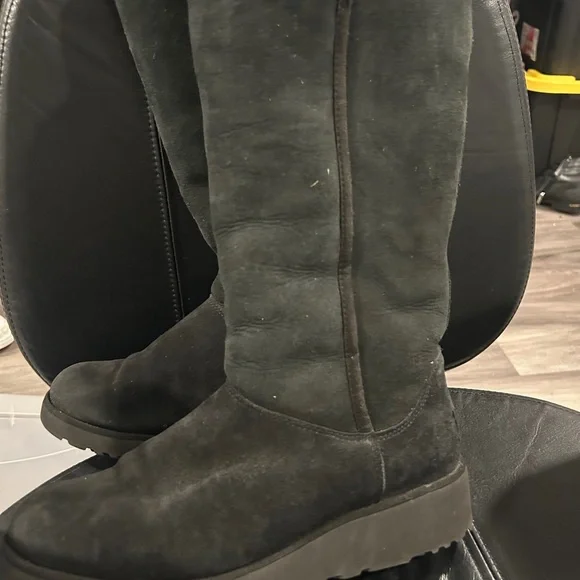 UGG Black Suede Boots size 8 - Picture 2 of 8